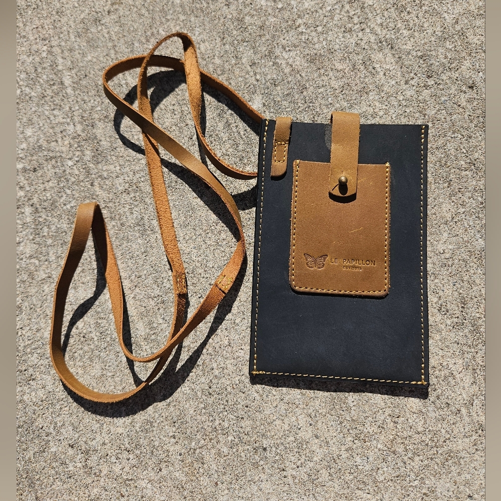 Le Papillon Handmade Black Tan Leather Crossbody Purse Bag Cell Phone Holder